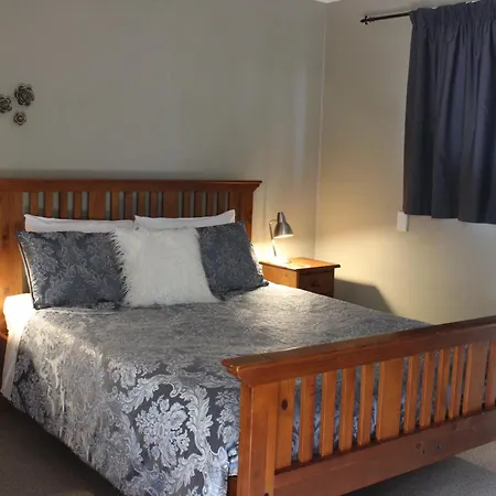 Blue Thistle Cottages Te Anau Exterior foto