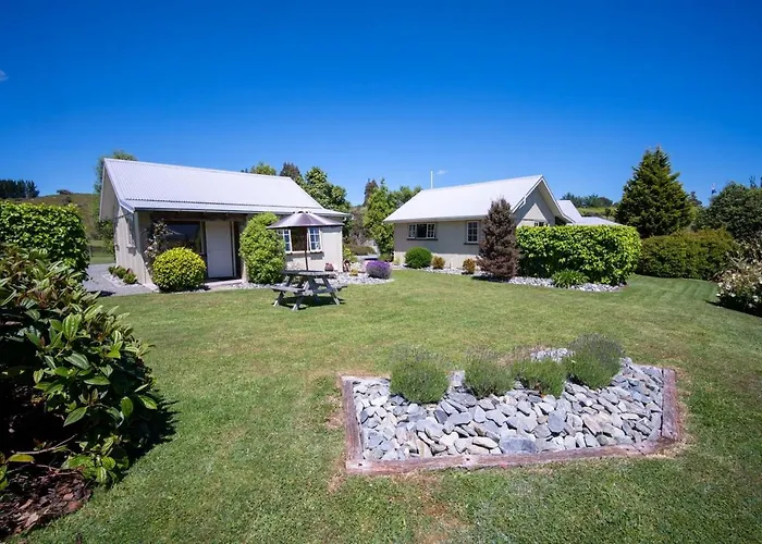 Blue Thistle Cottages